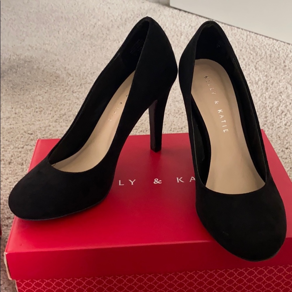 Kelly & Katie (Larrissa Heel)